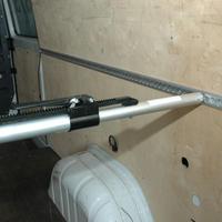 Klemmbalken, Aluminium, 38 mm, verstb. 1,68 - 2,05 m, Zapfen f. Airlineschiene
