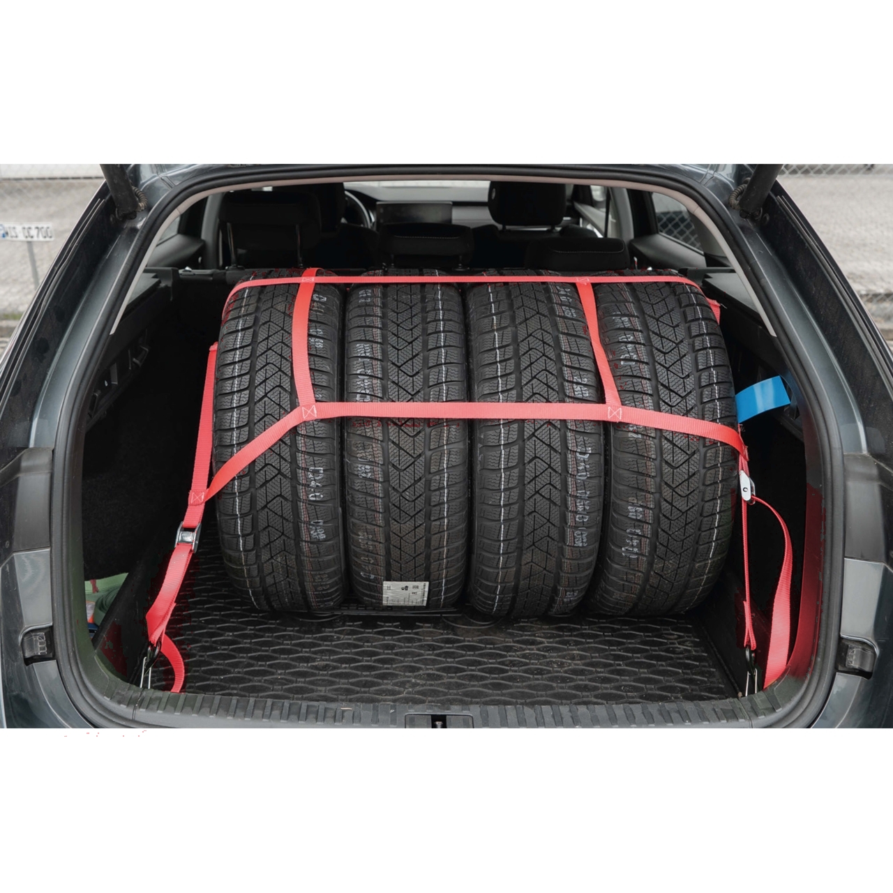 Reifennetz für Kofferraum - nur 29,95 € - zum Transport von KFZ-Rädern