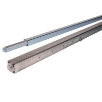 Vierkantsperrbalken, Stahl verzinkt, 2300-2700 mm, f. Airline-, Stäbchen- & Kombischiene Vierkantsperrbalken, Stahl verzinkt, 2300-2700 mm, f. Airline-, Stäbchen- & Kombischiene