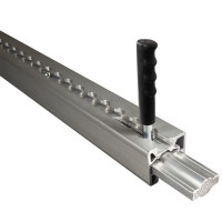 Vierkantsperrbalken mit Airlineprofil, Alu, 1730 - 1905 mm, BC 800 daN, GSP light Vierkantsperrbalken mit Airlineprofil, Alu, 1730 - 1905 mm, BC 800 daN, GSP light